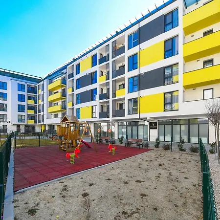Lovely One Bedroom Apartment *
